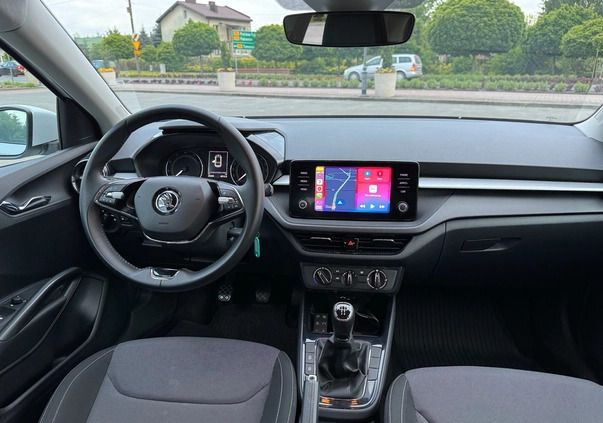 Skoda Fabia cena 68900 przebieg: 43200, rok produkcji 2022 z Pabianice małe 106